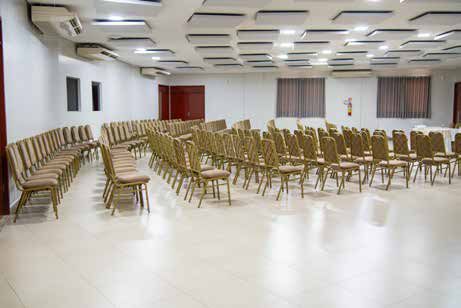 Mesas do salão de eventos